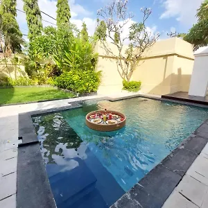 tukad-villa.hotelsseminyak.net/