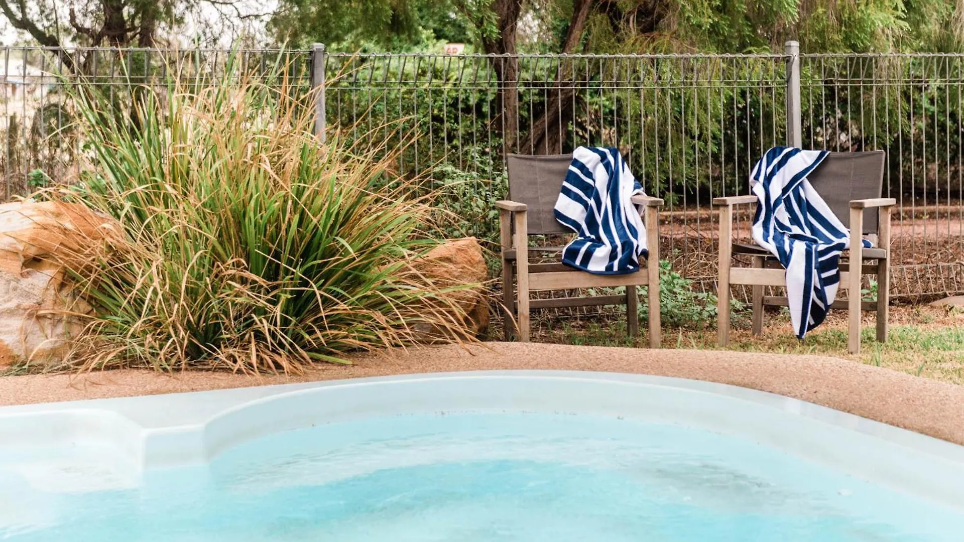 Saltbush Retreat