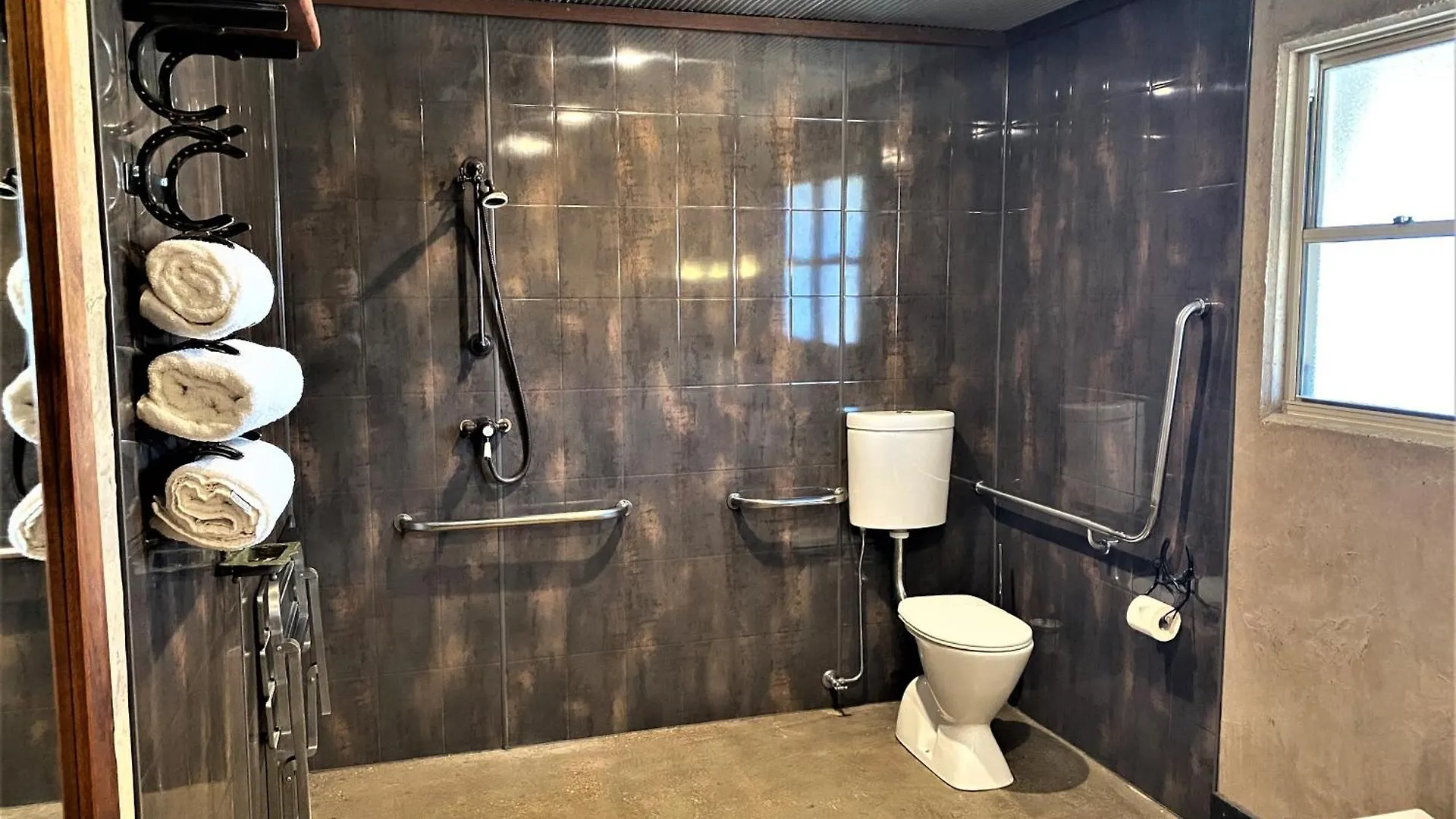 Saltbush Retreat Lodge