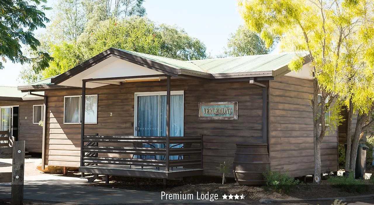 Saltbush Retreat 0*, Longreach