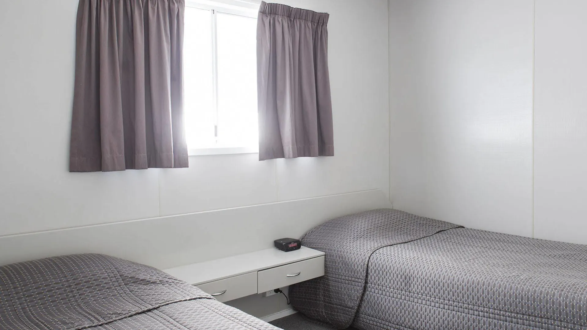 Lodge Saltbush Retreat