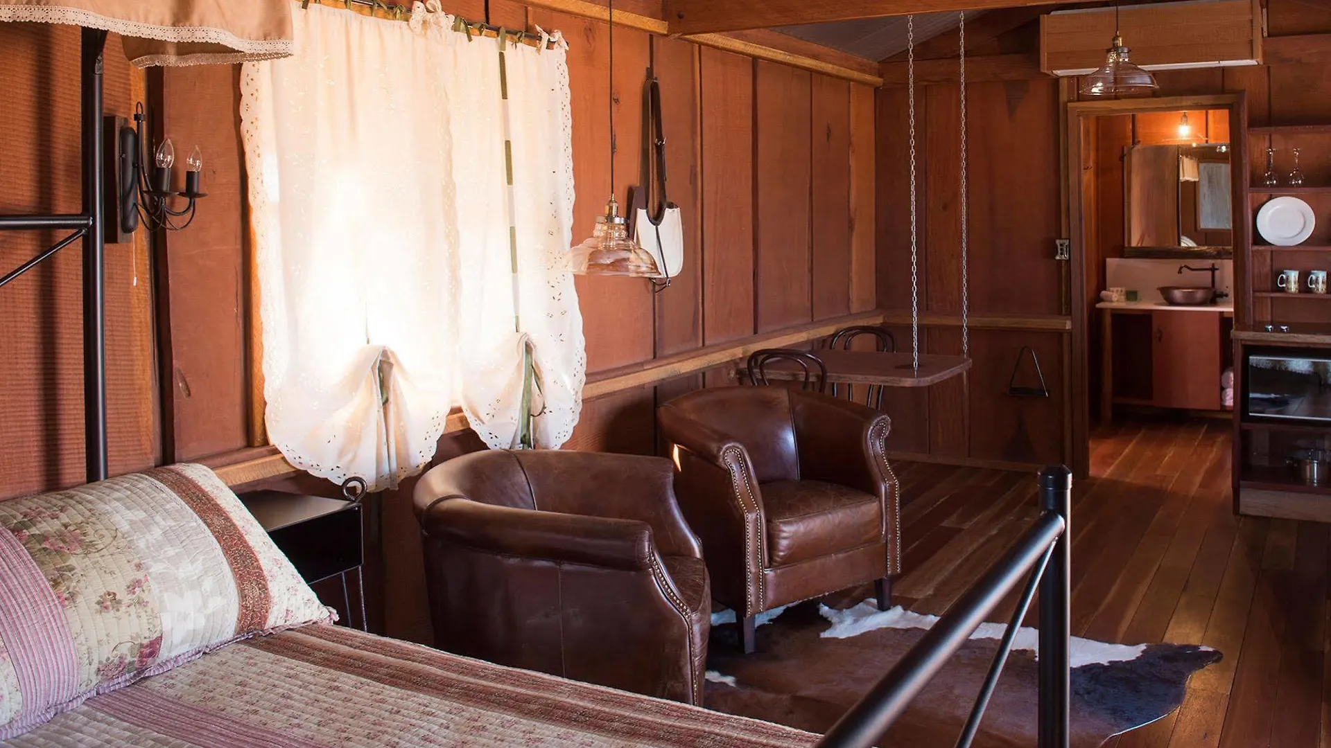 Lodge Saltbush Retreat