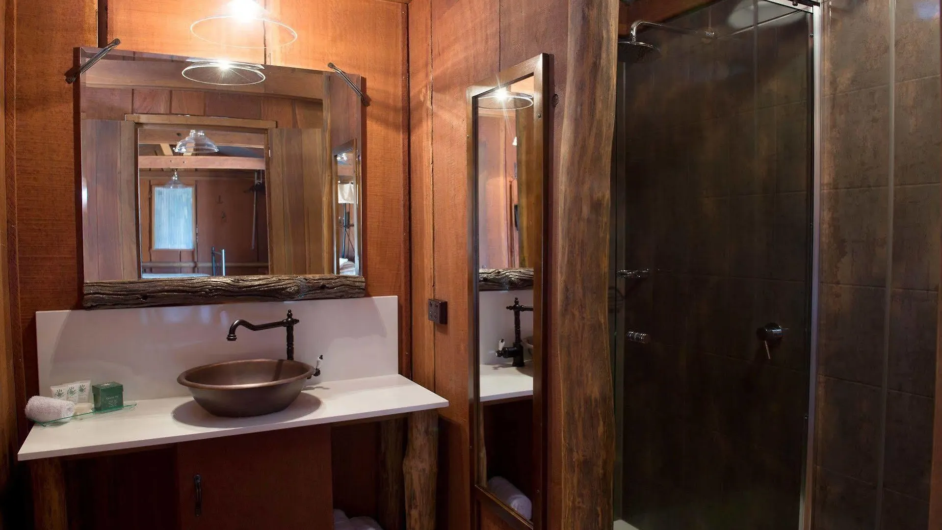 Saltbush Retreat Lodge Longreach