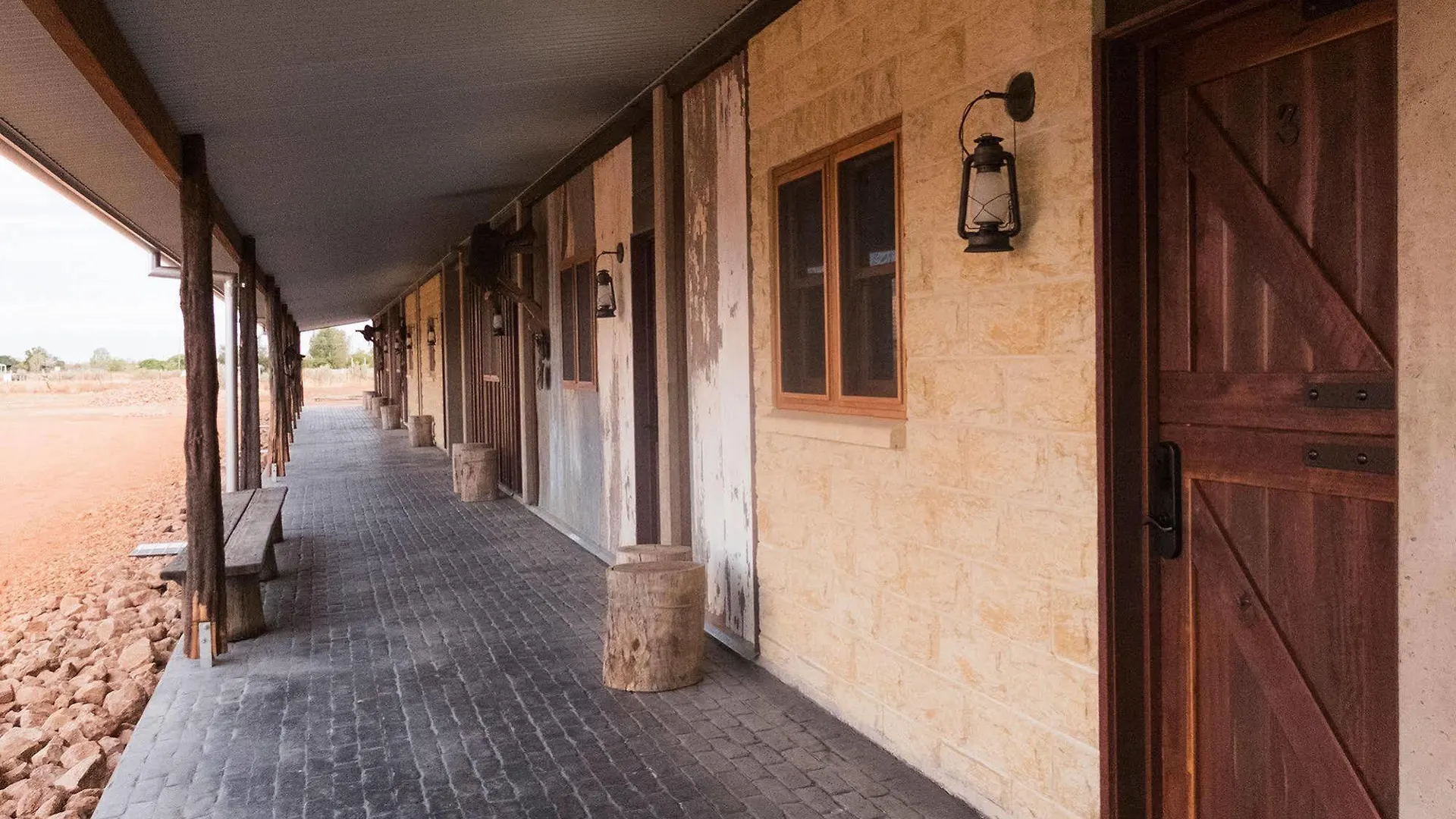 Lodge Saltbush Retreat