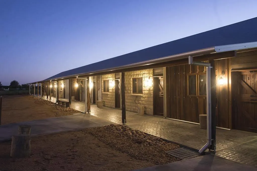 Lodge Saltbush Retreat