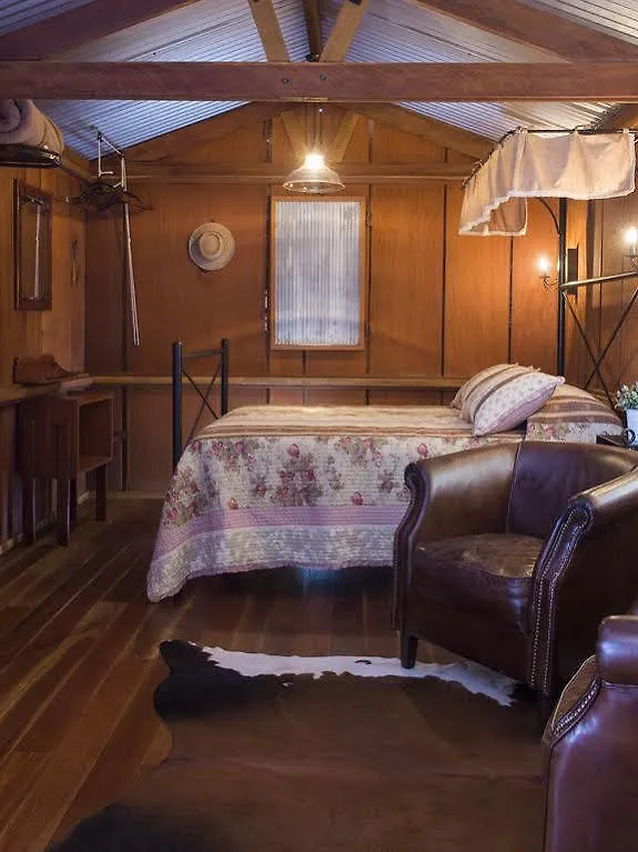 Lodge Saltbush Retreat